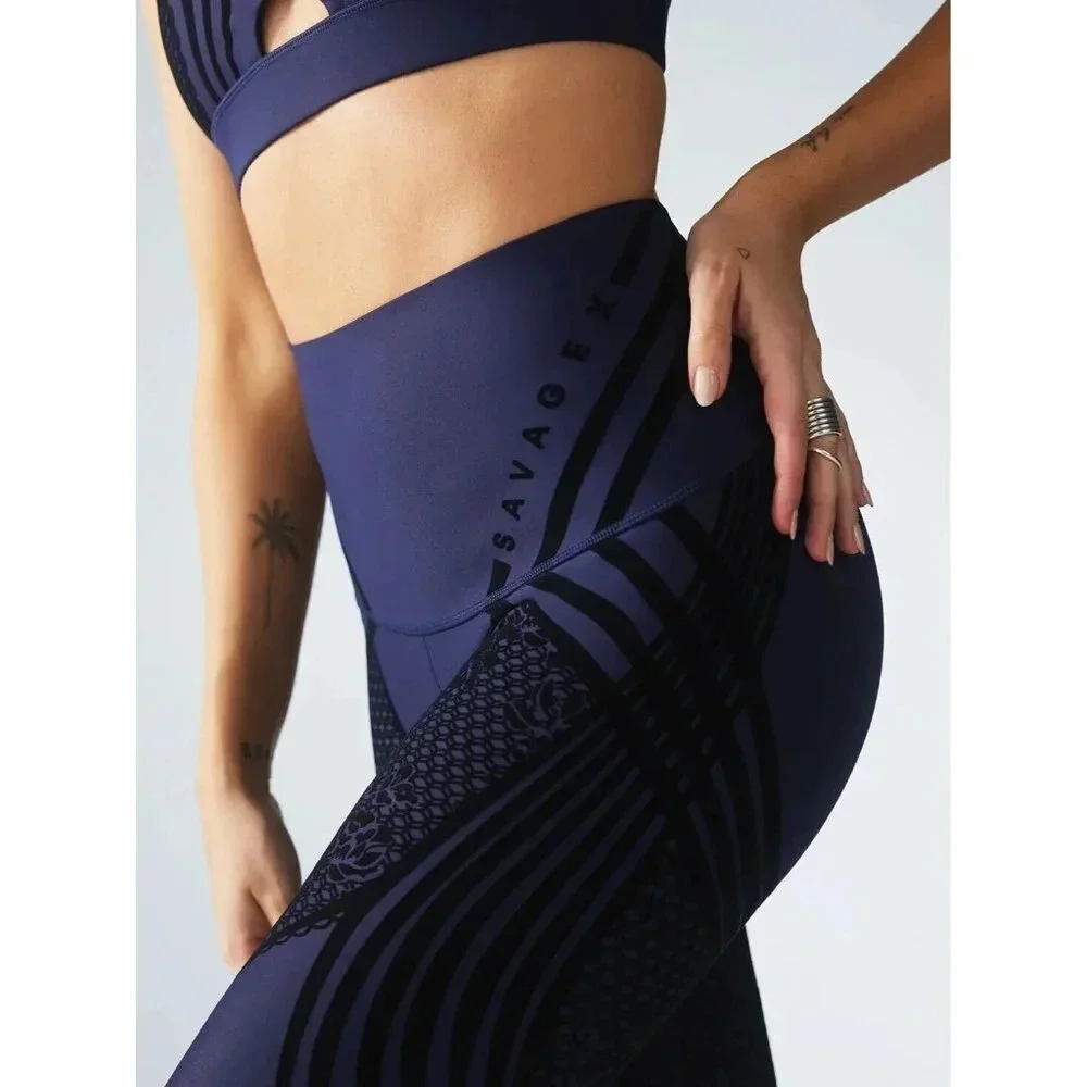 Savage X Fenty Sport Leggings Women's Black Flocked Artwork US 2X NWT - Picture 2 of 9